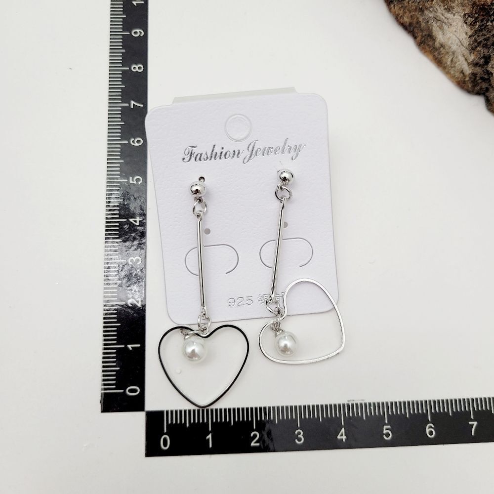 Brand New Silver Heart Pearl Earrings - Picture 6 of 6